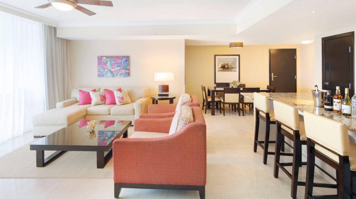 Concierge Collection Lounge and Breakfast Bar – 2 Bed Bay View Suite